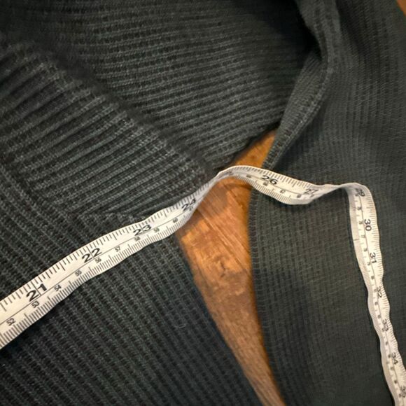 Bacharach NWT made in Italy merino wool green vneck sweater  L - Picture 8 of 9